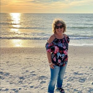 Meet your Posher, Eileen tuny